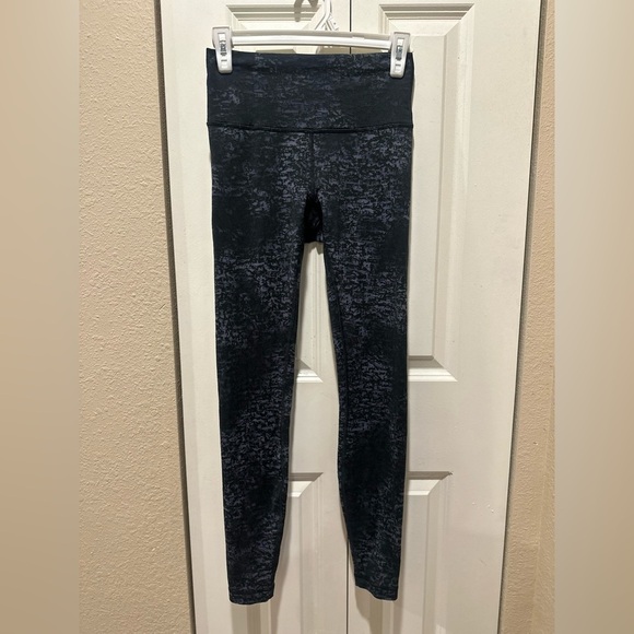 Lululemon Wunder Under HR Tight 28” Yoga Workout , size 6 - Picture 4 of 11